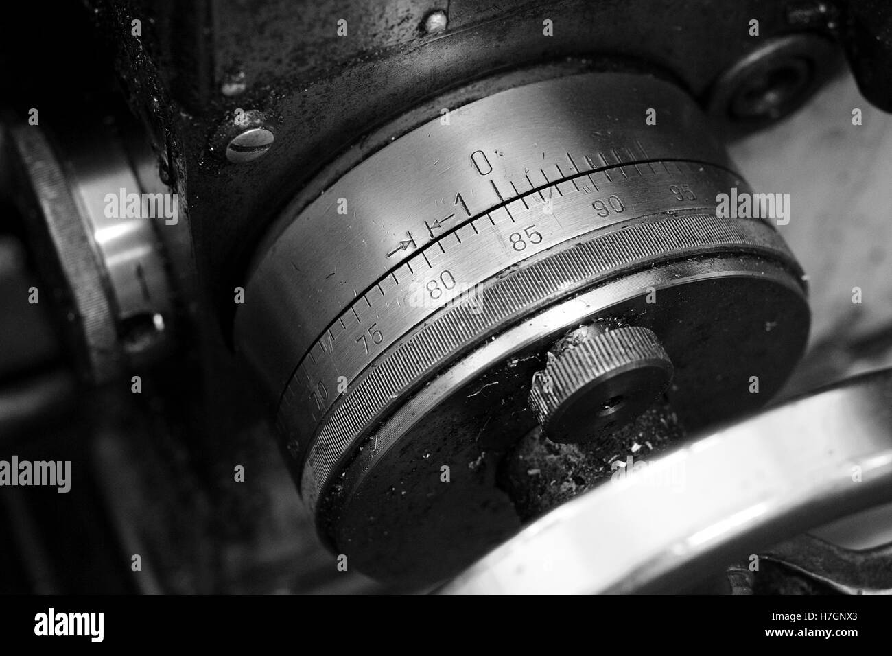 Teil der Drehmaschine Nahaufnahme. Schwarz / weiß Bild Stockfoto