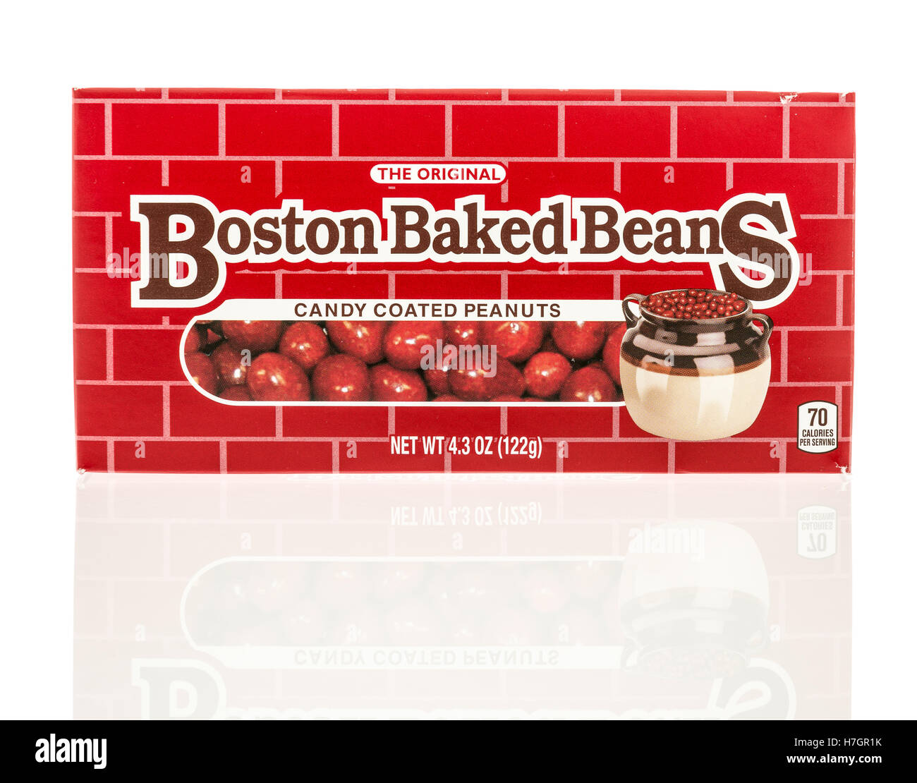 Winneconne, Wisconsin - 2. November 2016: Paket von Boston backt Bohnen Süßigkeiten auf einem isolierten Hintergrund. Stockfoto