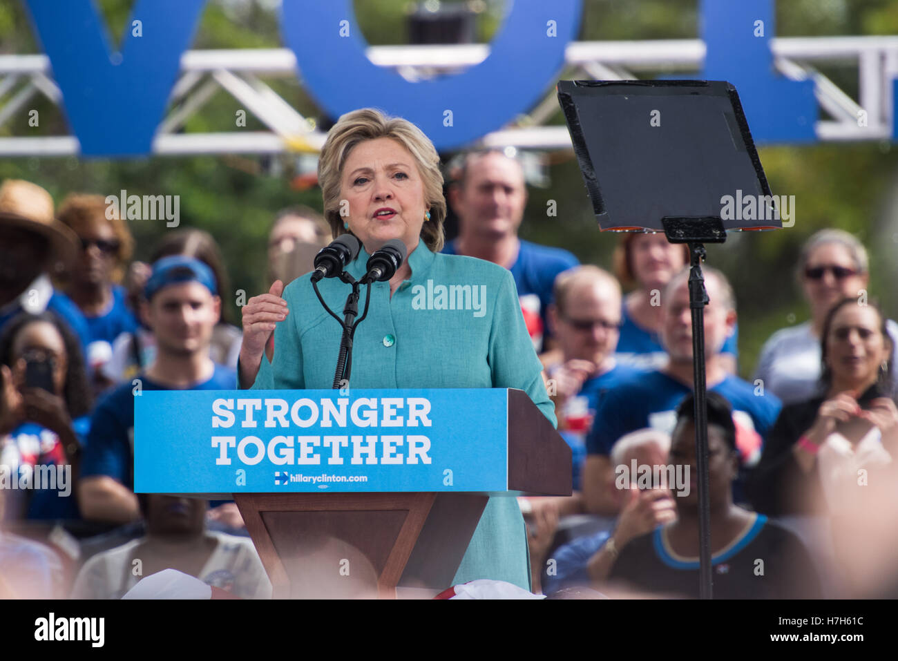 Hillary Clinton, ehemaliger Staatssekretär und Kandidat für das Präsidentenamt der Vereinigten Staaten bei einer Aktion Rallye 3 Tage vor der Wahl. Stockfoto