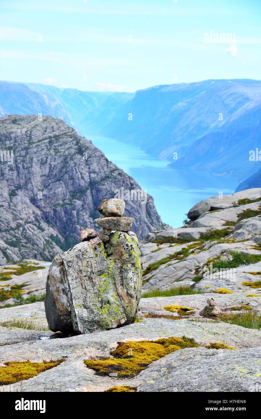 Norwegen Fjord: ein Blick aus dem Pupit-Felsen Stockfoto