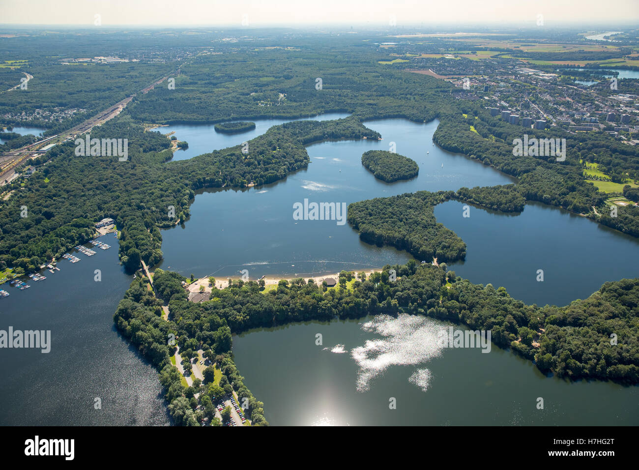 Luftaufnahme, sechs Seen Duisburg-Wedau, Duisburg-Wedau Bissingheim Gartenstadt Wedau, Duisburg, Ruhrgebiet, Nordrhein-Westfalen Stockfoto
