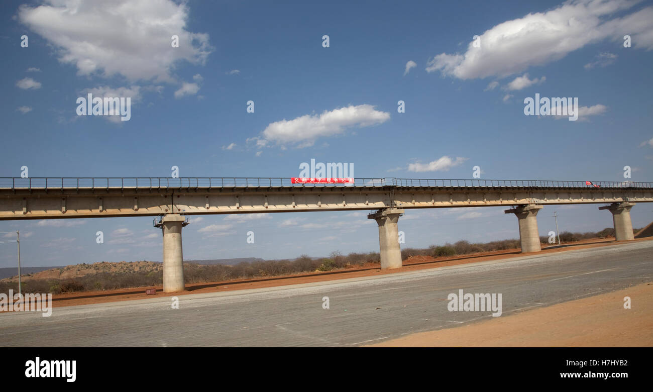 Chinesische Eisenbahn Mombasa-Nairobi in Kenia Mombasa Road Bau Stockfoto