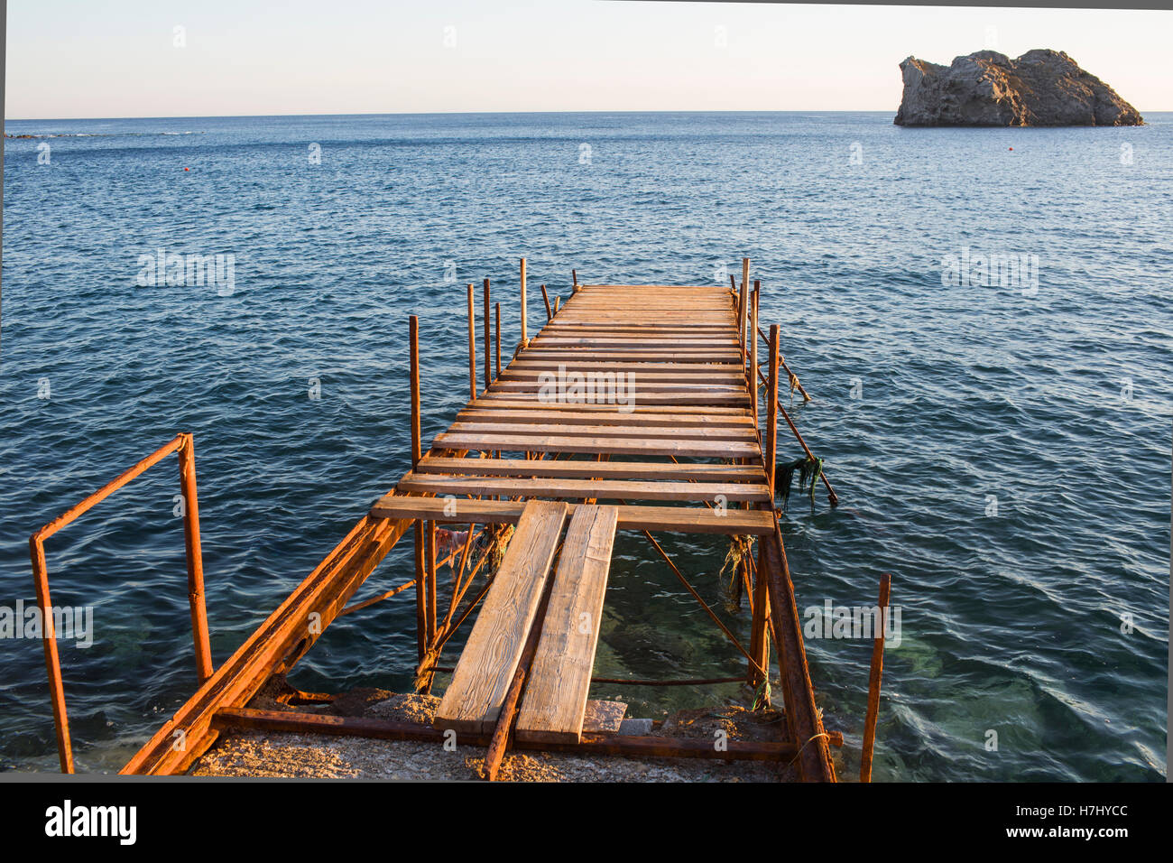 Pier am Levbos Stockfoto