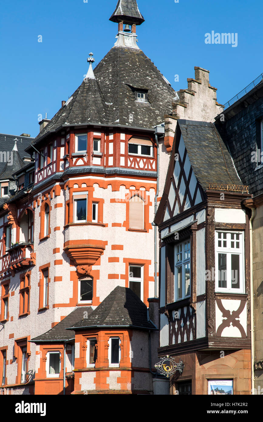 Alte historische Gebäude in der alten Stadt Traben-Trarbach, Mosel-Tal ...