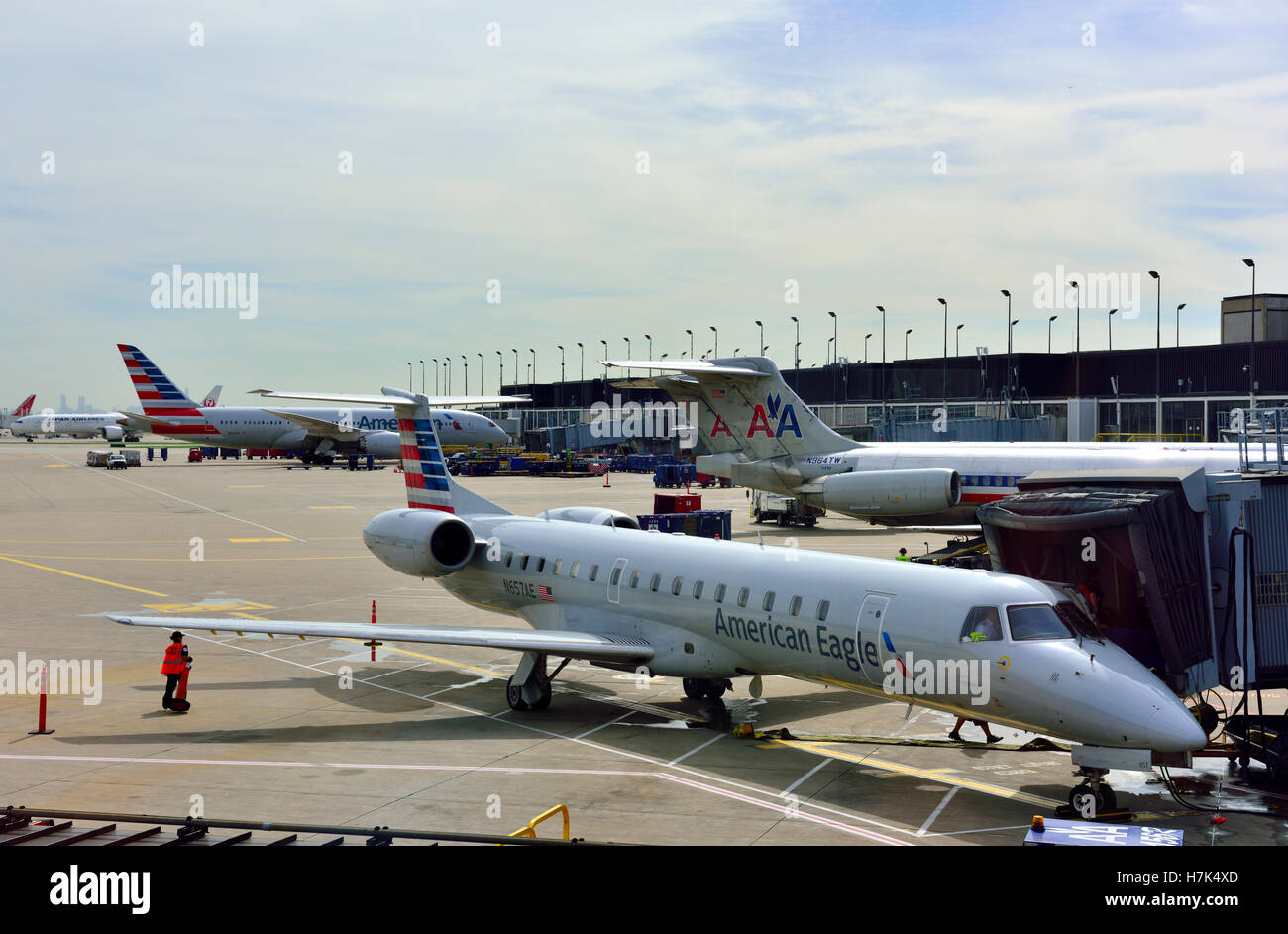 Chicago O' Hare International Airport, Hub-Standort für American Airlines mit American Eagle Zubringerflüge, USA. Stockfoto