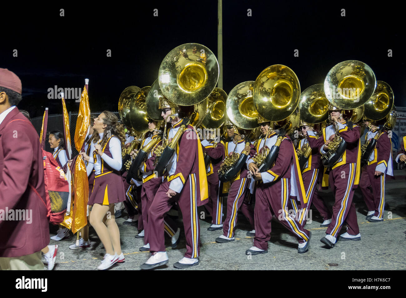 Los Angeles, 27 Okt.: USC Band herumlaufen in der Nacht vom 27. Oktober 2016 in Los Angeles Stockfoto