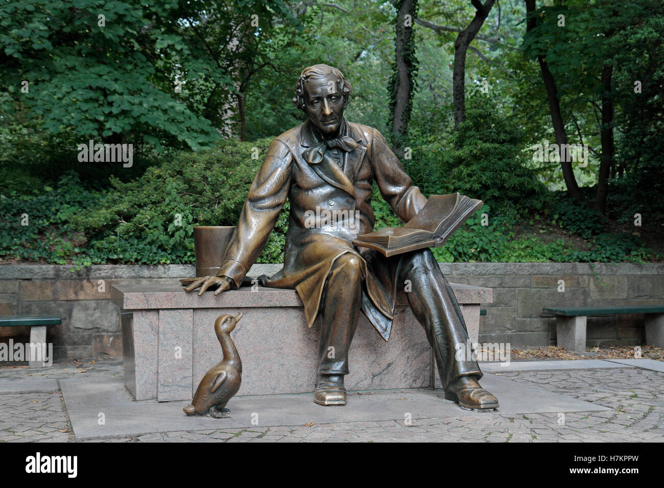 Die Hans Christian AndersenStatue im Central Park, Manhattan, New York