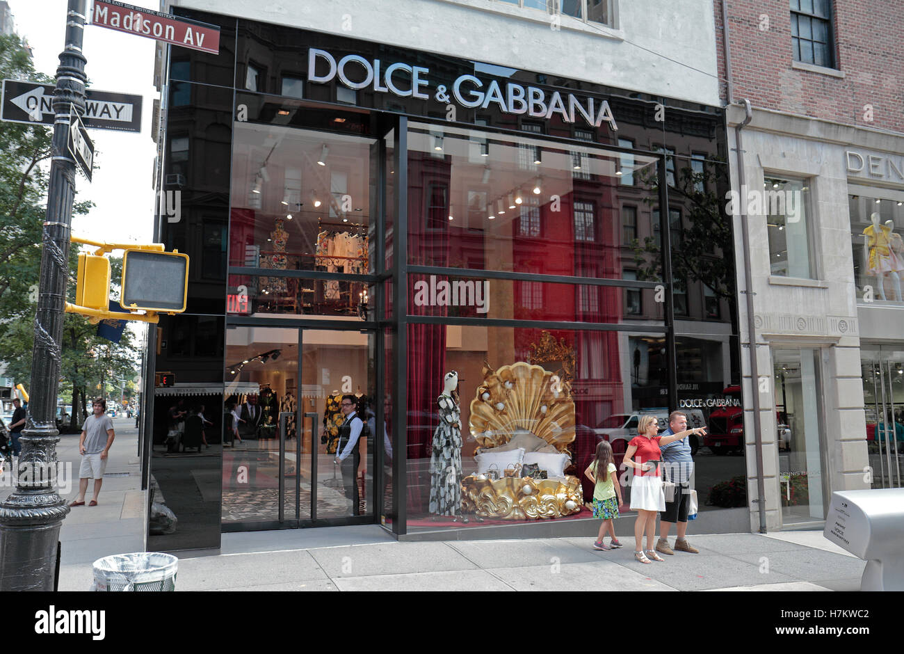 Die Dolce & Gabbana Mode speichern auf Madison Avenue, Manhattan, New York City, Vereinigte Staaten. Stockfoto