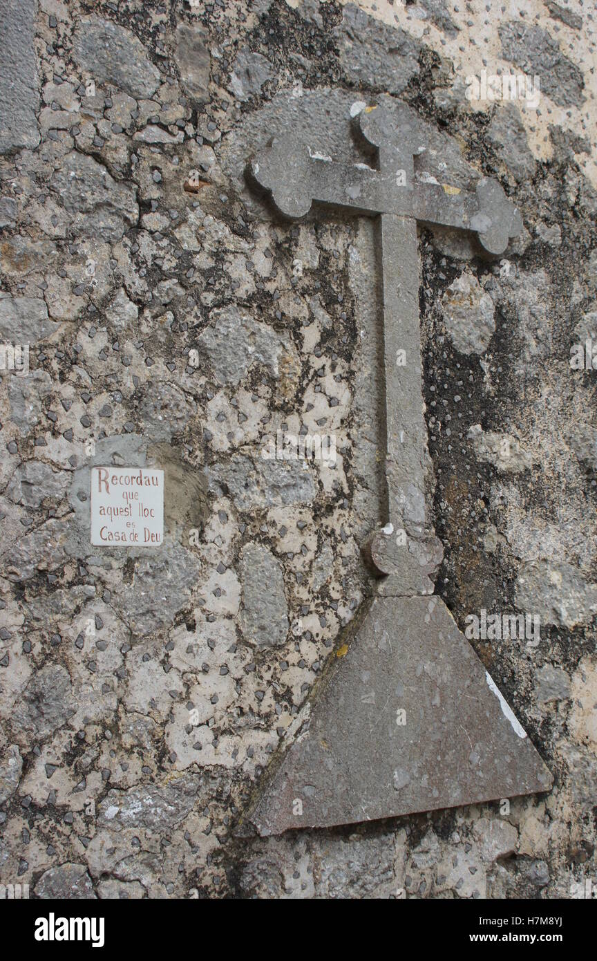 Mallorca, Spanien. 22. Oktober 2016. Der Eingang zur Einsiedelei mit einem Aufruf zur Stille in Valldemossa auf der Insel Mallorca, Spanien, 22. Oktober 2016. Die Mönche leben weit weg von den Ballermann, Bier und Bars in eine andere, Stille Mallorca. In das idyllische Dorf Valldemossa gibt es noch vier Emerits heute, die eine alte Tradition aus Ägypten zu folgen. Die Mönche leben in Gebet und sind die letzten ihrer Art. Foto: CAROLA FRENTZEN/Dpa/Alamy Live News Stockfoto