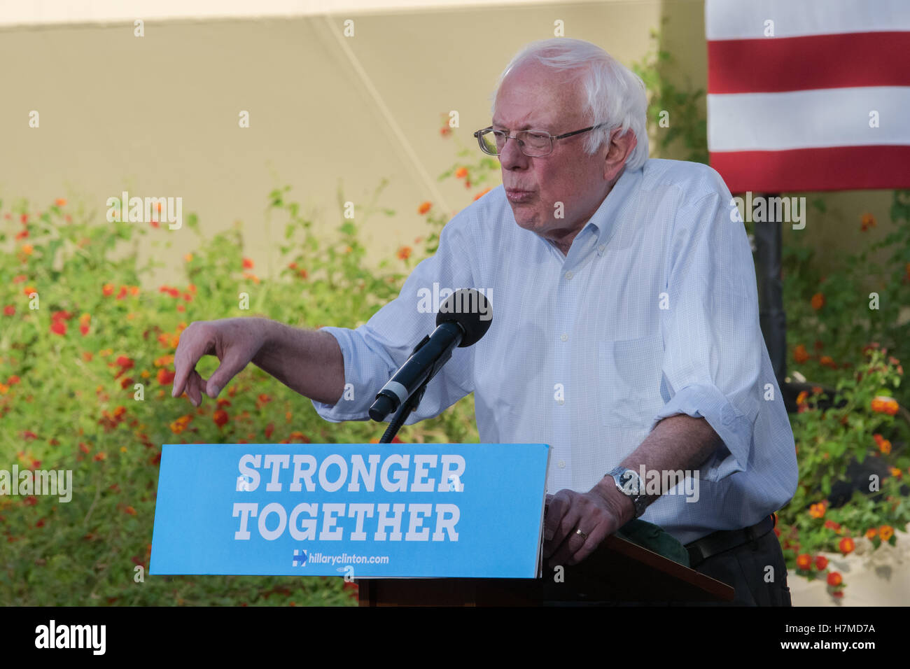 Senator Bernie Sanders Kundgebungen die Masse bei einem GOTV-Event am 6. November 2016 am College of Southern Nevada Northern Campus in Las Vegas, NV. Stockfoto