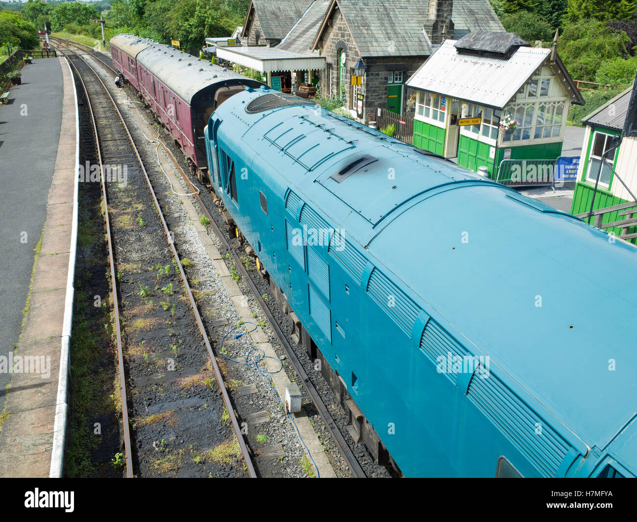 Botschaft und Bolton Abbey Dampf Eisenbahn historische Bahnhofsgebäude Skipton North Yorkshire Uk Stockfoto