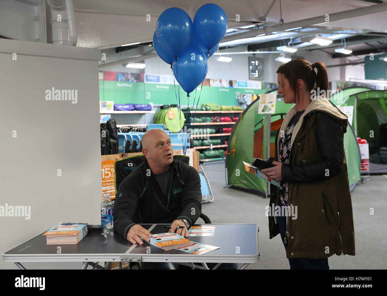 Ross Kemp während der Eröffnung des GO im Freien lagern in Nottingham Stockfoto