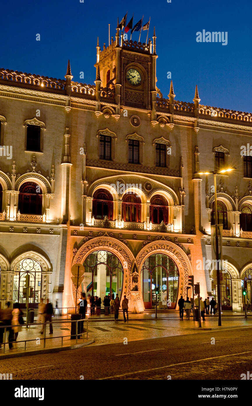 Portugal-Lissabon, die Estacao do Rossio-Bahnhof in der Nacht Stockfoto