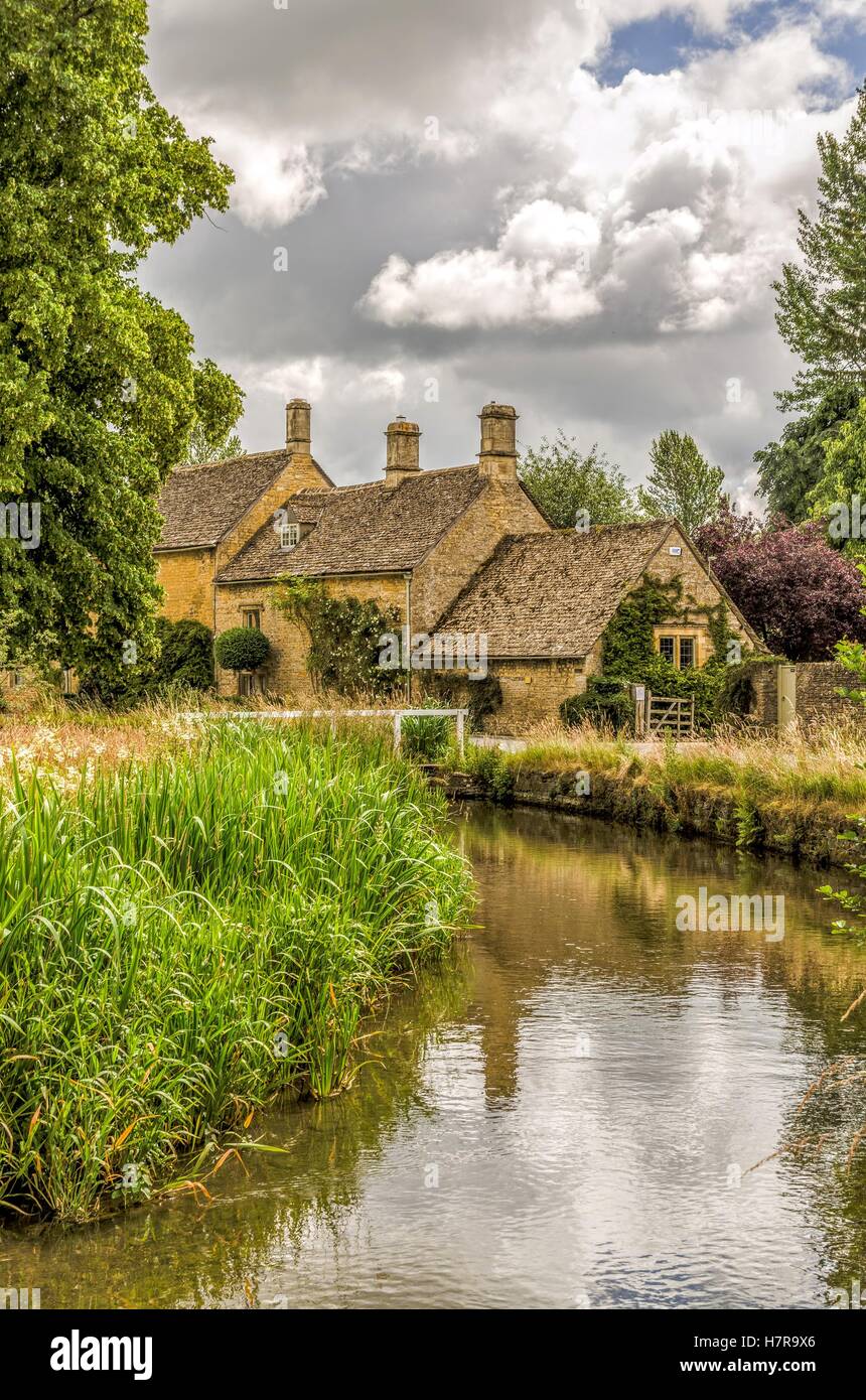 Fluss-Öse am Lower Slaughter Stockfoto