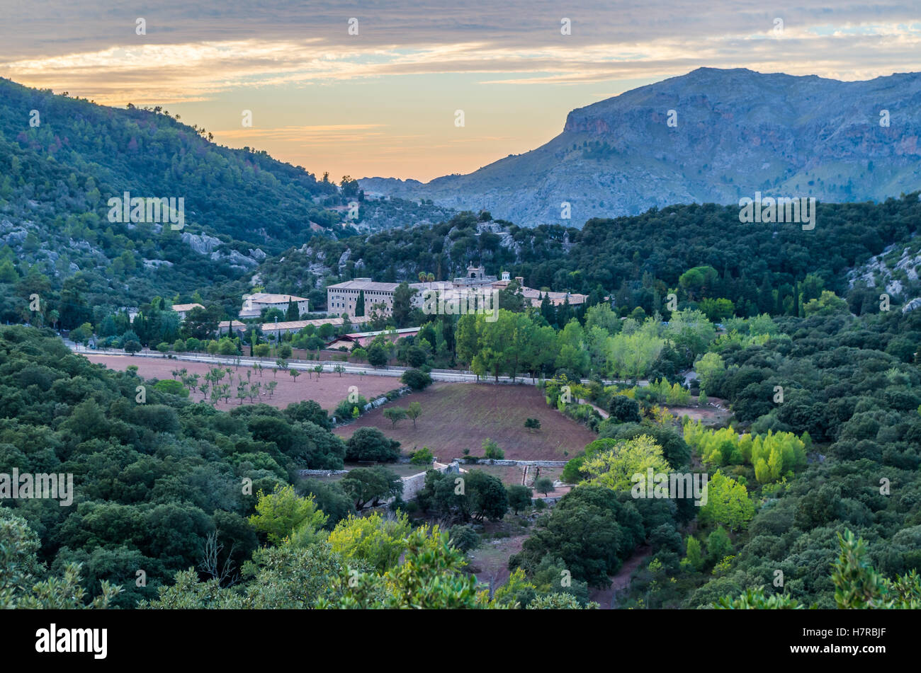 Santuari de Lluc bei Sonnenuntergang, Mallorca, Balearen, Spanien Stockfoto