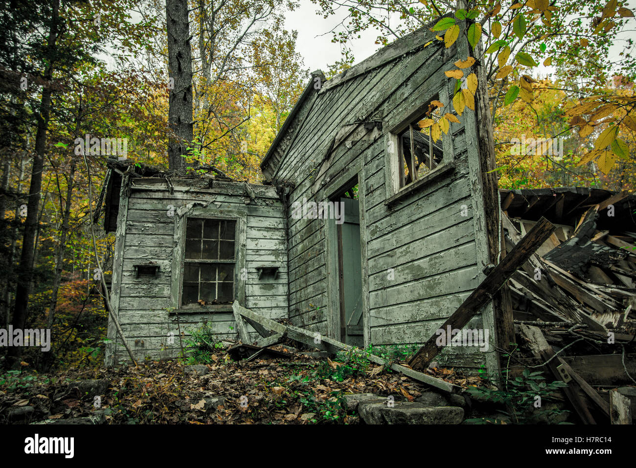 Great Smoky Mountain Historic District. Die elkmont Bezirk der Park mit retro style Ferienhäuser dem Verfall überlassen, da von der Regierung gekauft Stockfoto
