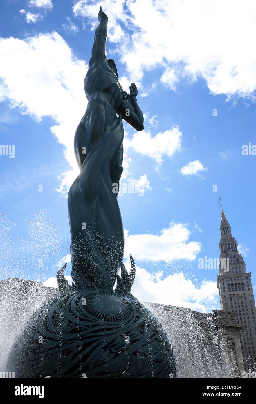 Der Brunnen des ewigen Lebens, auch als war Memorial Fountain bekannt, von Marshall Fredericks ist seit 1964 ein Wahrzeichen von Cleveland, Ohio Stockfoto