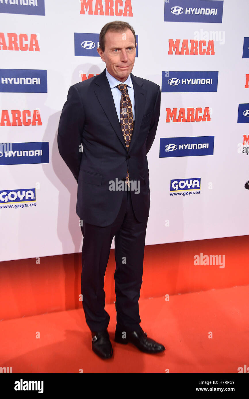 Madrid, Spanien. 7. November 2016. Ehemaliger Fußballspieler Emilio Butragueño während Awards für den Fußball "Marca" der spanischen Liga Saison 2014-2015 in Madrid am Freitag, 4. November 2016. Bildnachweis: Gtres Información Más lokalen auf line,S.L./Alamy Live News Stockfoto