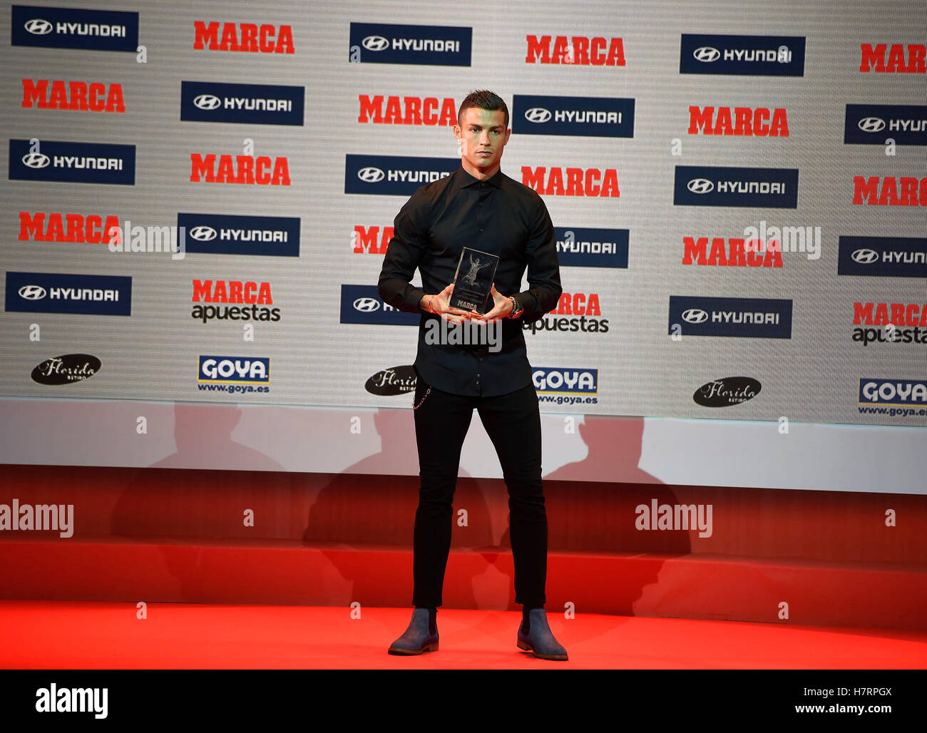 Madrid, Spanien. 7. November 2016. Fußball-Spieler Crisitano Ronaldo während Awards für den Fußball "Marca" der spanischen Liga Saison 2015 / 2016 am Montag, 7. November 2016 in Madrid. Bildnachweis: Gtres Información Más lokalen auf line,S.L./Alamy Live News Stockfoto