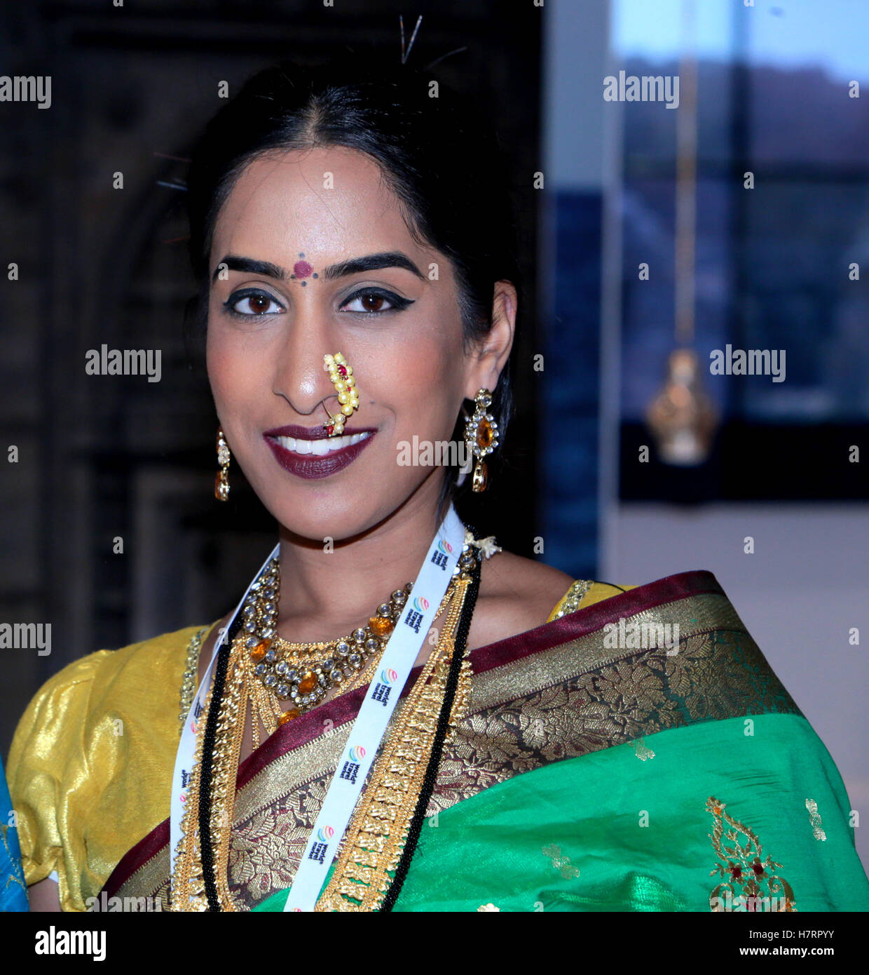 London UK Montag, 7. November 2016, Excel Center statt dem ersten Tag ihre mit Spannung erwartete World Travel Market, wo Aussteller aus der ganzen Welt kommen, um im Geschäft zu erweitern und zu teilen die Freuden des Reisens zu engagieren, und die Vielfalt der Stände und die Leute kommen ist ein Vermächtnis, eine Show, die seine wahrgenommene als einem der führenden in der Welt Kredit zeigt : Live-Nachrichten Paul Quezada-Neiman/Alamy Stockfoto