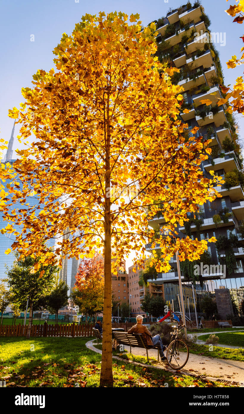 Bosco Verticale, vertikale Wald Mehrfamilienhäuser im Bereich "Porta Nuova" der Stadt Stockfoto