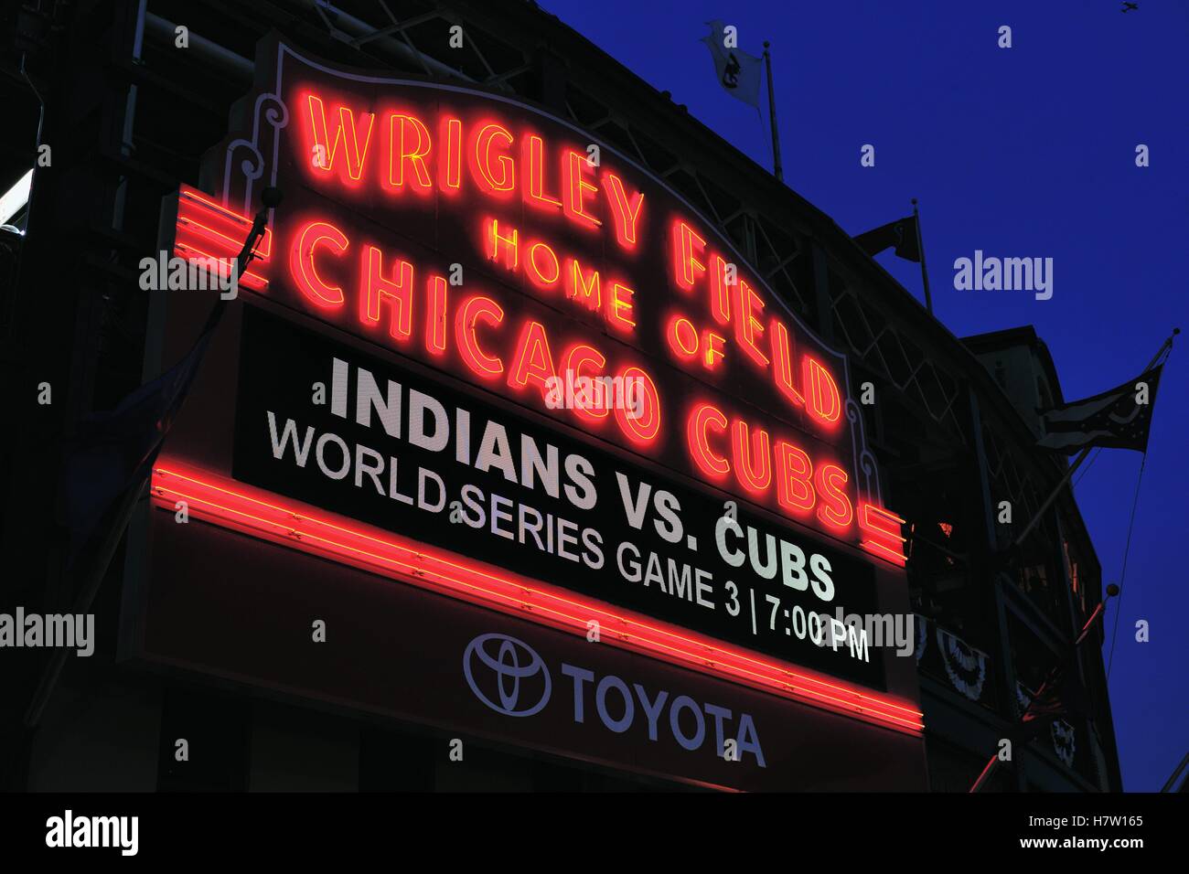 Eine überaus lange Wartezeit wurde schließlich als die Chicago Cubs der National League pennant zum ersten Mal seit 1945 gewonnen. Chicago, Illinois, USA. Stockfoto
