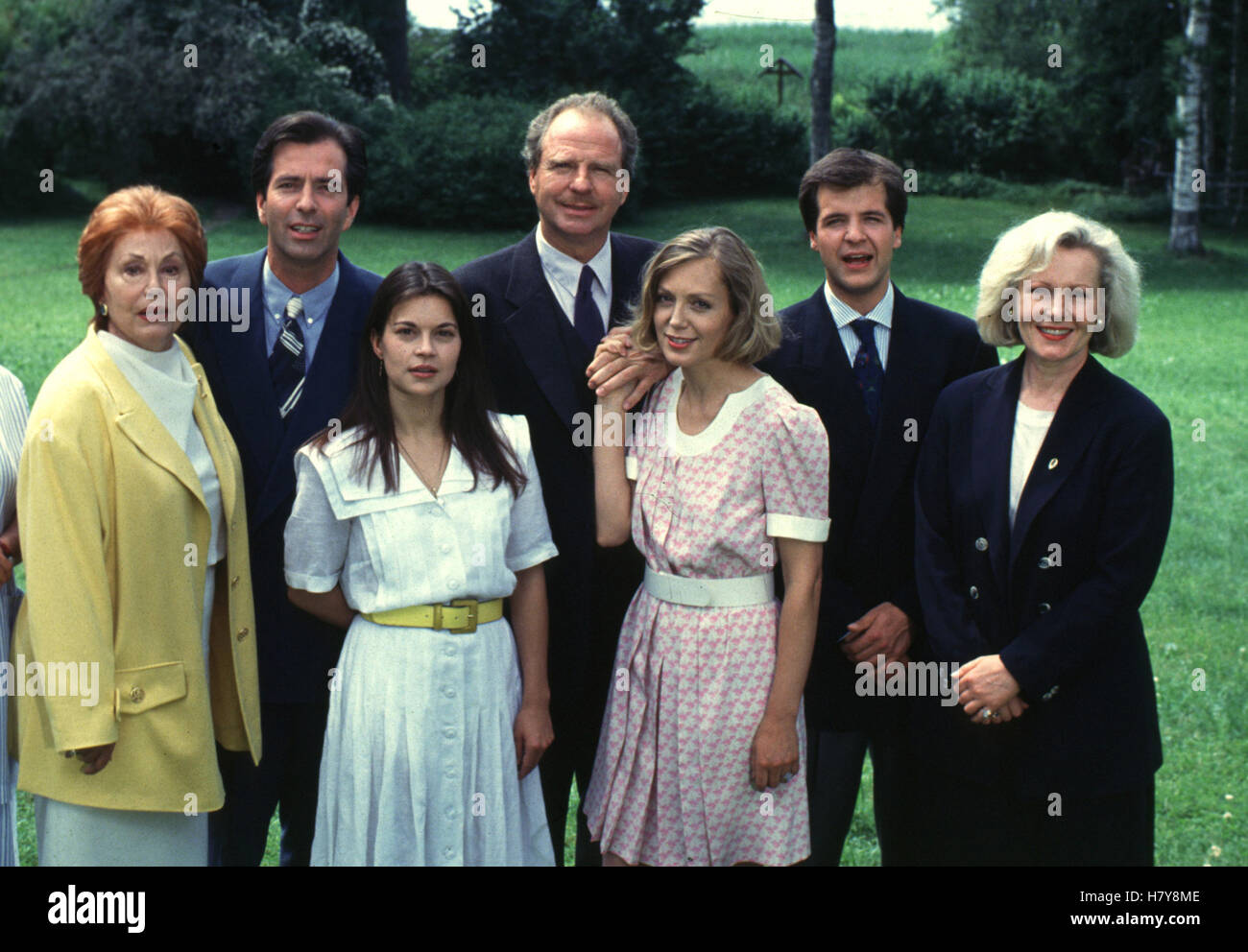 DER ROTE VOGEL, TV-Mini-Serie D 1993, Regie: Gero Erhardt, LOLA MÜTHEL, HANS SCHENKER, LISA WOLF, FRIEDRICH VON THUN, CONSTANZE ENGELBRECHT, MAREK ERHARDT, ROSEL ZECH Stockfoto