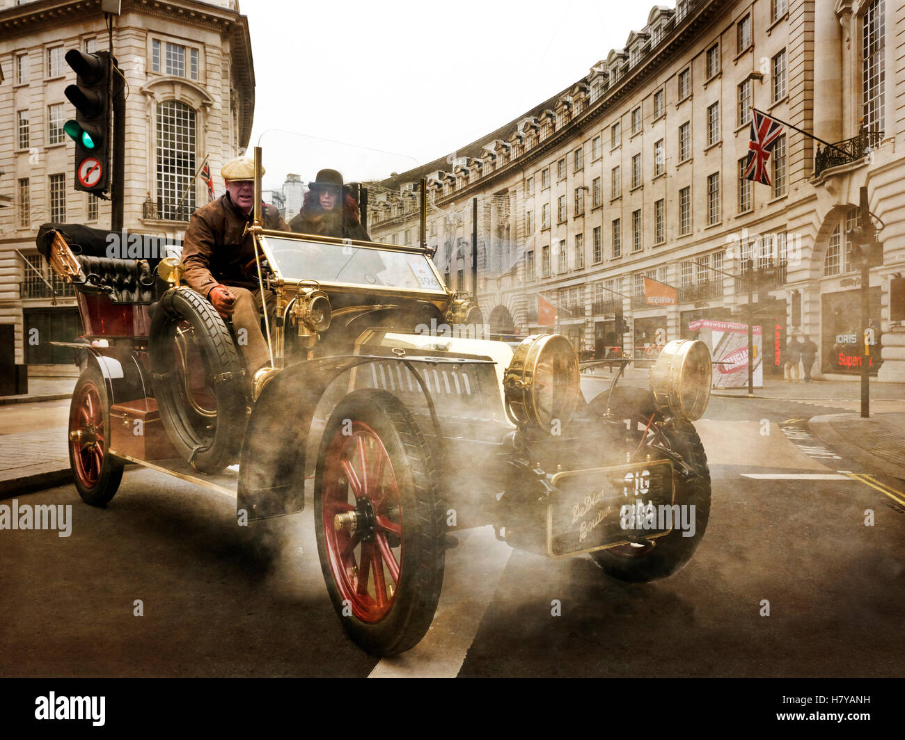 1904 de Dion Buton Veteran Car auf der Motor Show 2016 Regent Street, Westminster London UK. 11.05.2016. Stockfoto