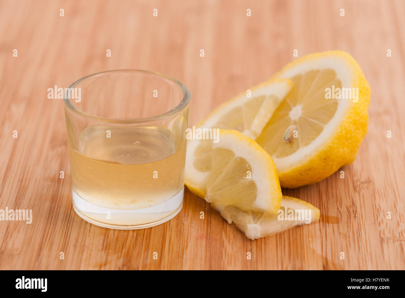 Natürlich aromatisierte Flüssigkeit für Teig Zitrone Stockfoto