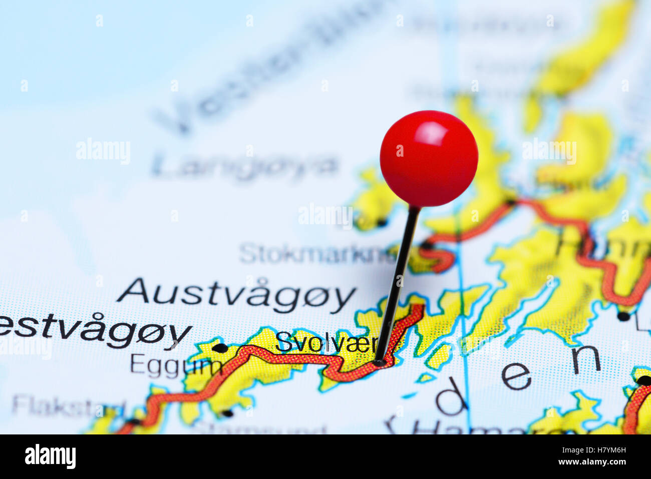 Svolvaer fixiert auf einer Karte von Lofoten Inseln, Norwegen Stockfoto