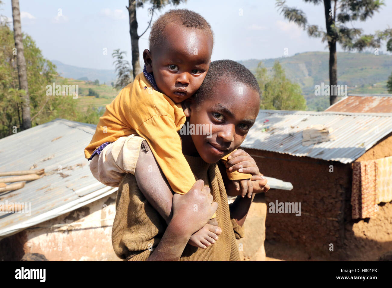 Flüchtlingskinder aus dem Kongo im UNHCR-Kigeme Flüchtlingslager, Bistum Gikongoro, Ruanda, Afrika Stockfoto