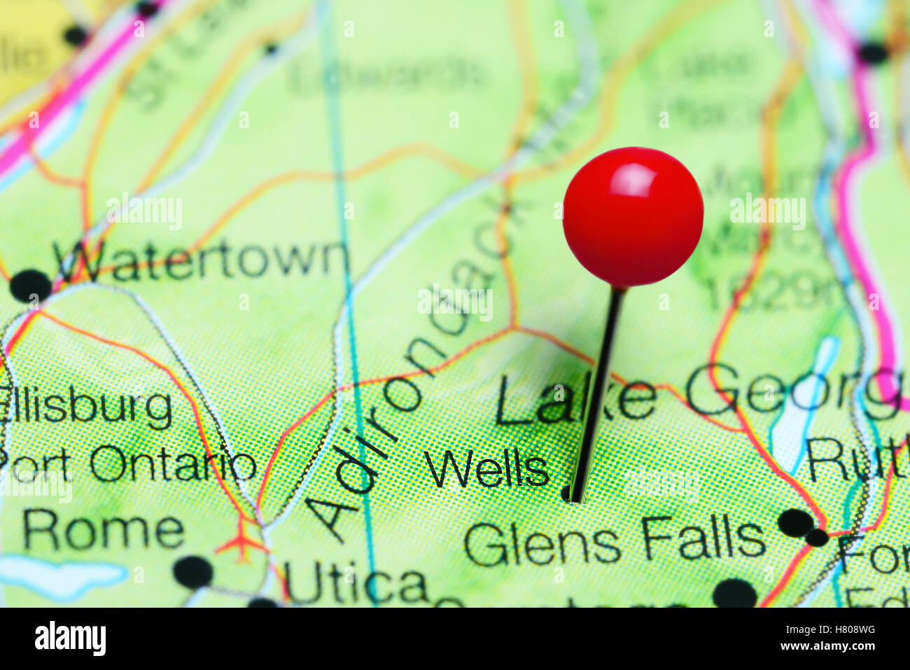 Wells, fixiert auf einer Karte von New York State, USA Stockfoto