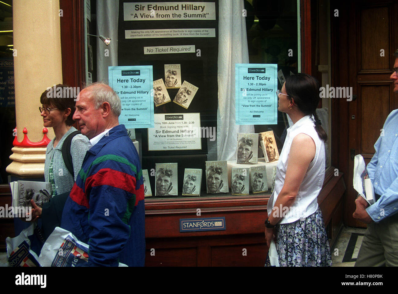 SIR EDMUND HILLARY BOOKSIGNING 20. Juni 2000 Stockfoto