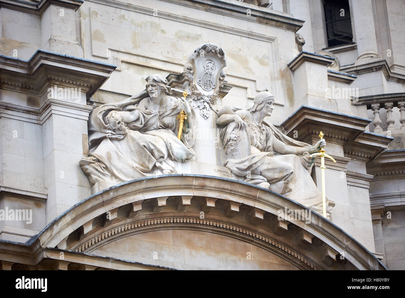 Detailansicht der restaurierten Fassade des alten Kriegsministerium auf Whitehall, London Stockfoto