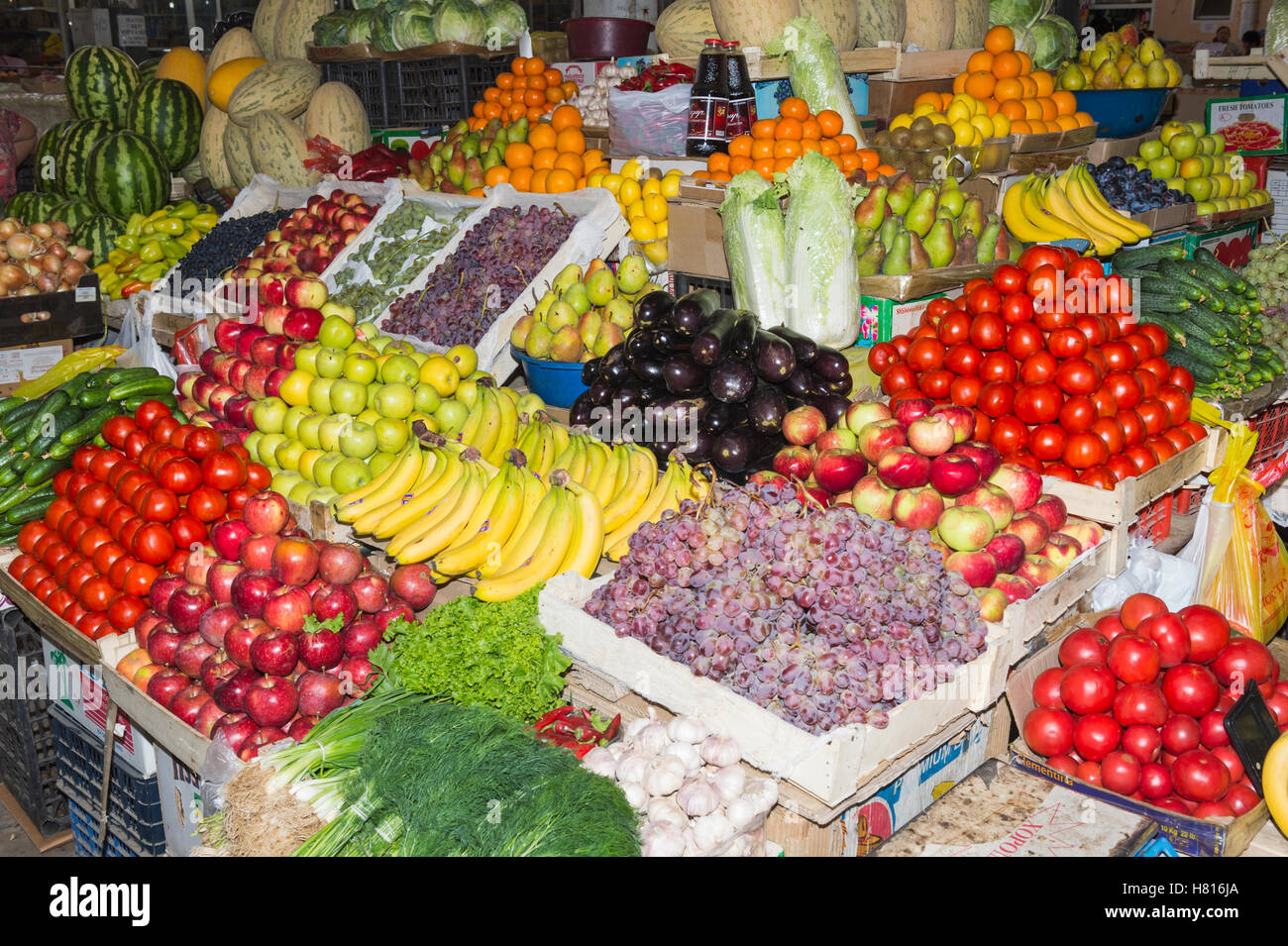 Stände mit Gemüse, Samal Bazar, Schymkent, Region Süd, Kasachstan, Zentralasien Stockfoto