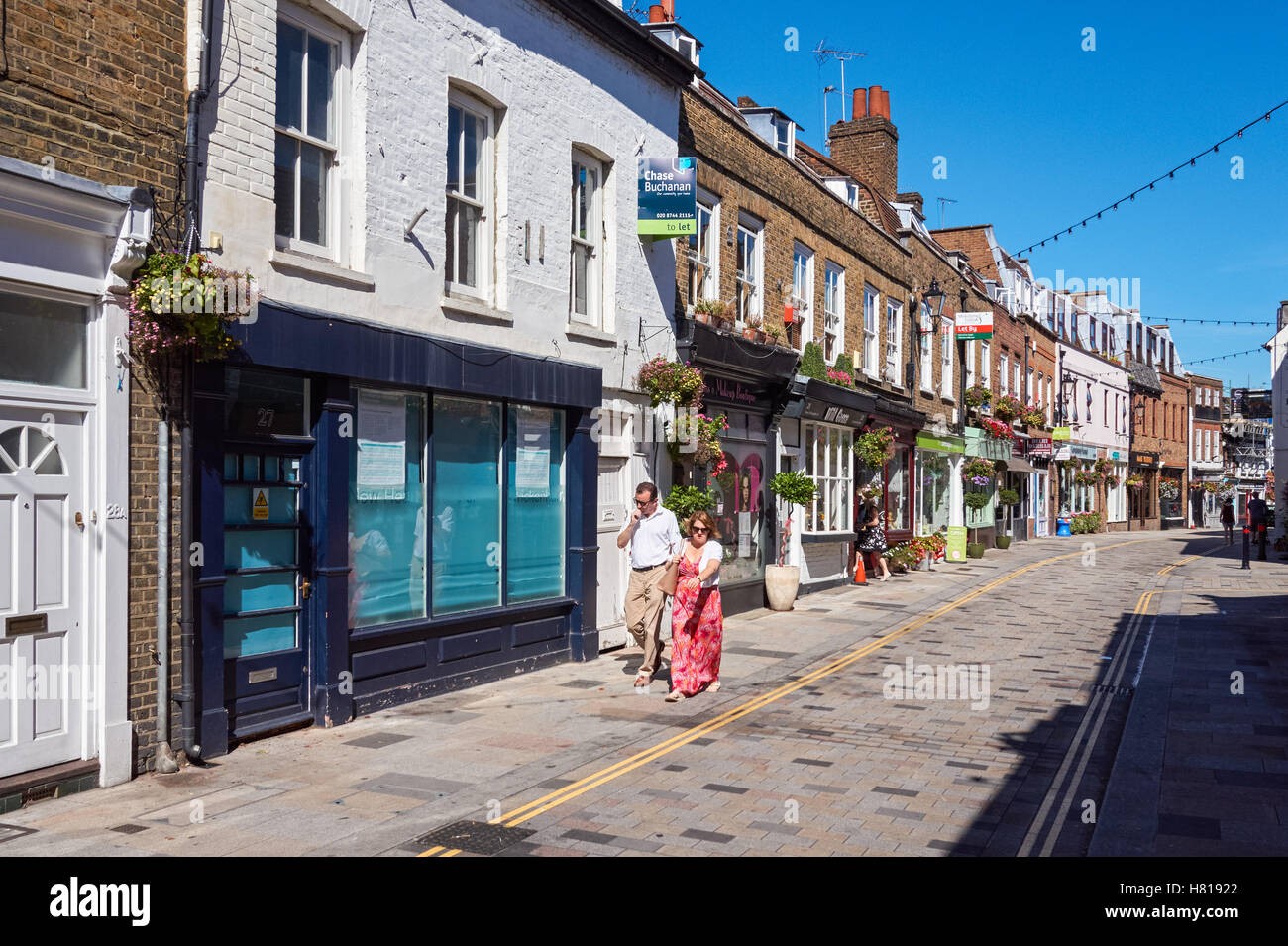 Geschäfte in der Church Street in Twickenham, London England Vereinigtes Königreich UK Stockfoto