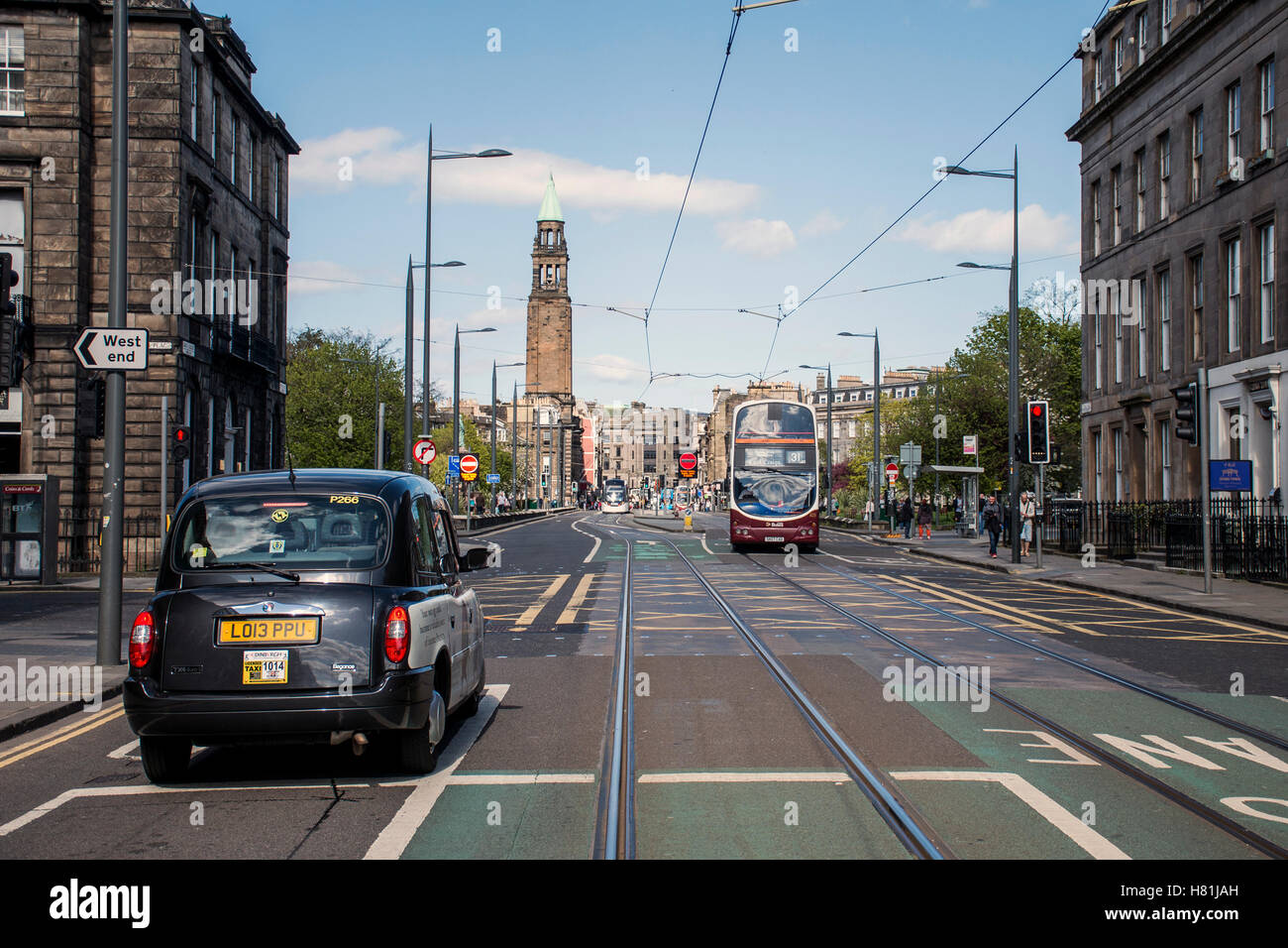 Edinburgh Schottland - Vereinigtes Königreich - 14.05.2016 - Taxi-Geschäft in den Straßen Stockfoto