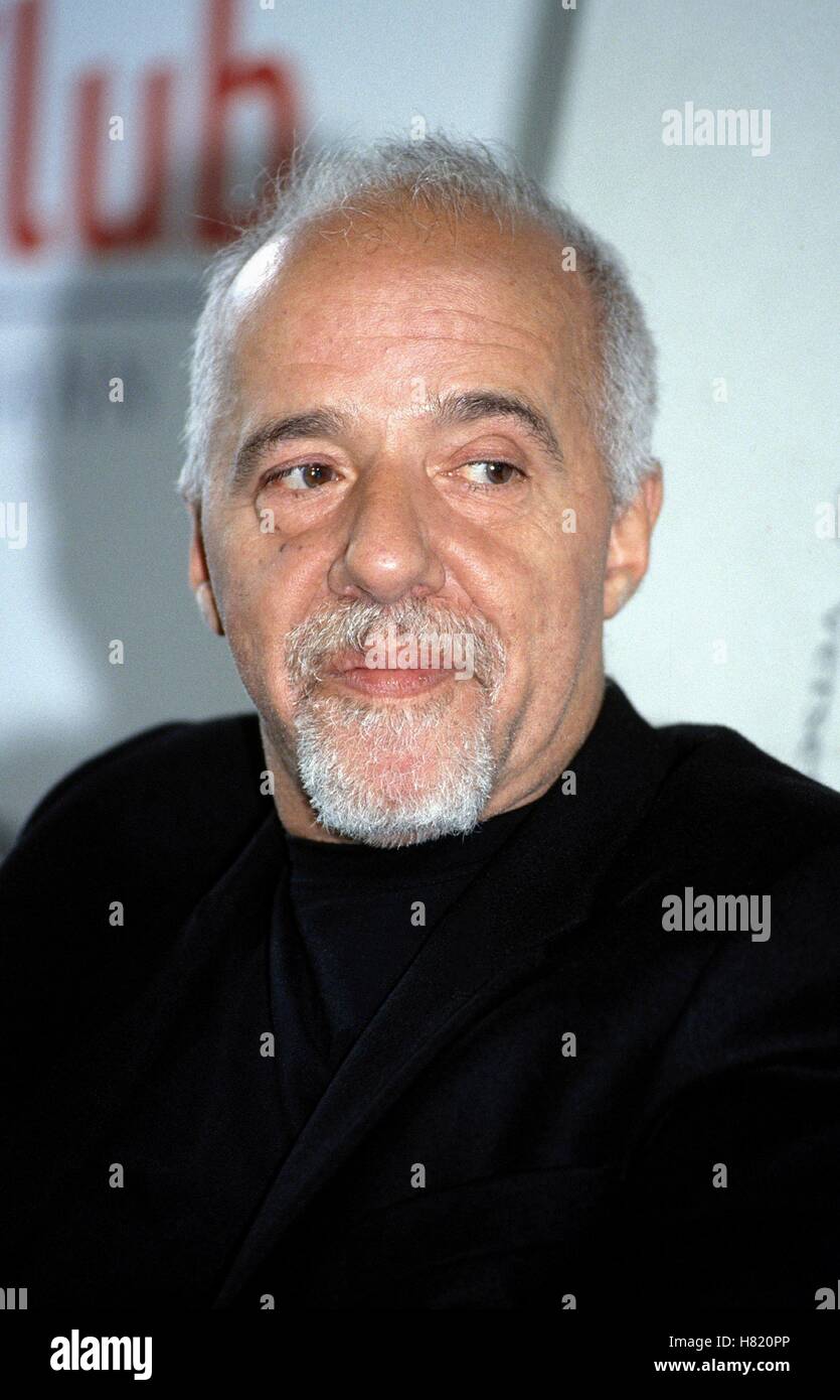 PAULO COELHO 1. Mai 2002 Stockfoto