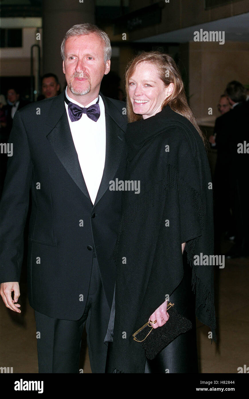 JAMES CAMERON & SUZY AMIS LOS ANGELES USA 23. Februar 2000 Stockfoto