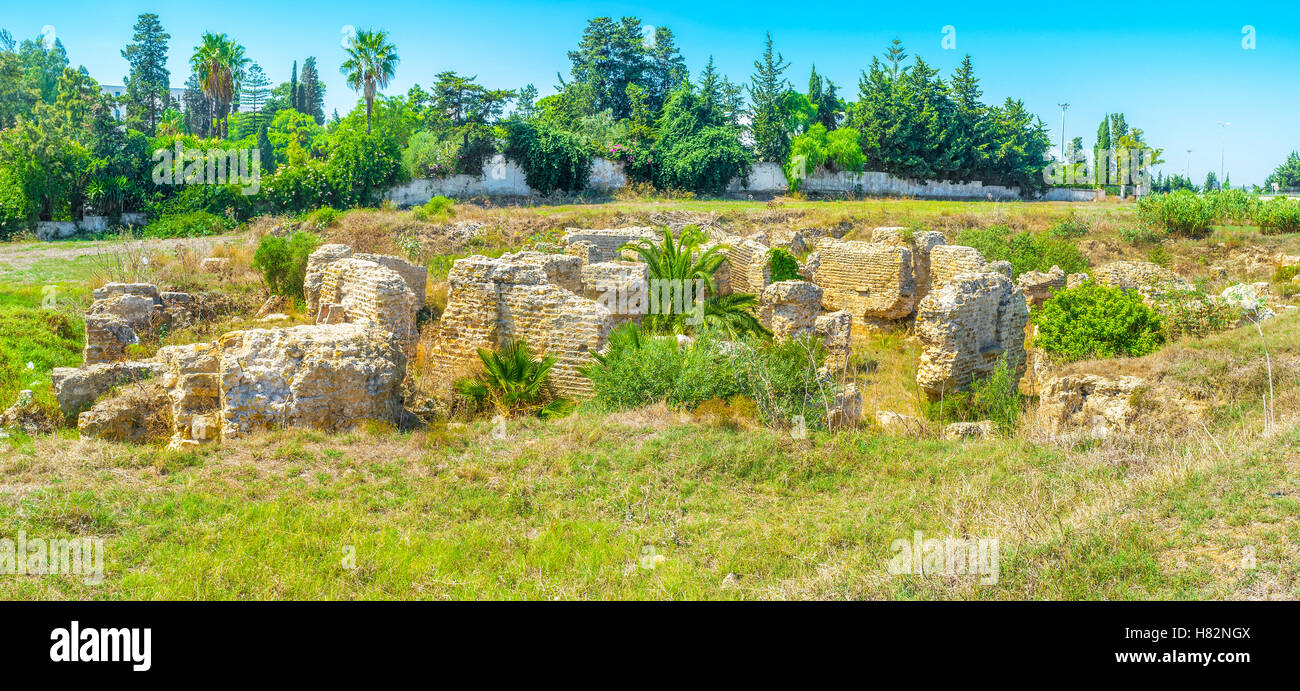 Die erhaltenen punischen Ruinen befindet sich unter den modernen Kulturschicht in archäologischen Stätte von Karthago, Tunesien. Stockfoto