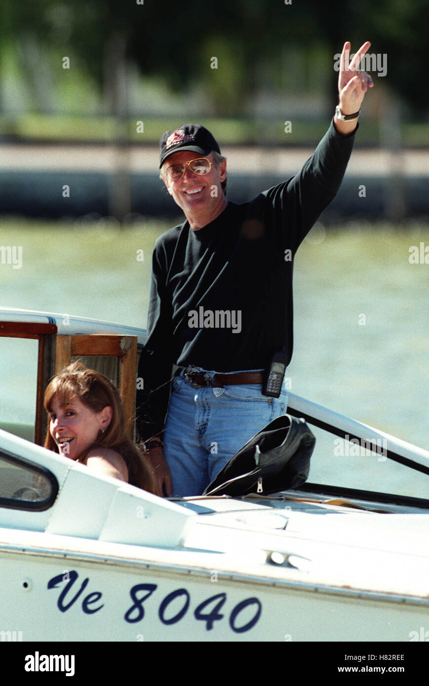 PETER FONDA fährt IN einem Wasser TAXI Venedig FILM FESTIVAL 2001 Italien 06 September 2001 Stockfoto