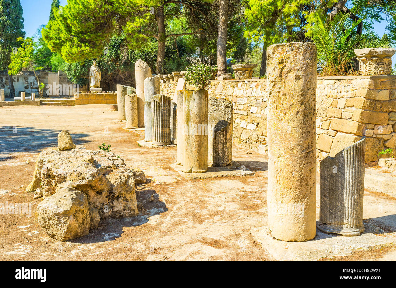 Die archäologische Stätte von Karthago verfügt über zahlreiche Artefakte, Tunesien. Stockfoto