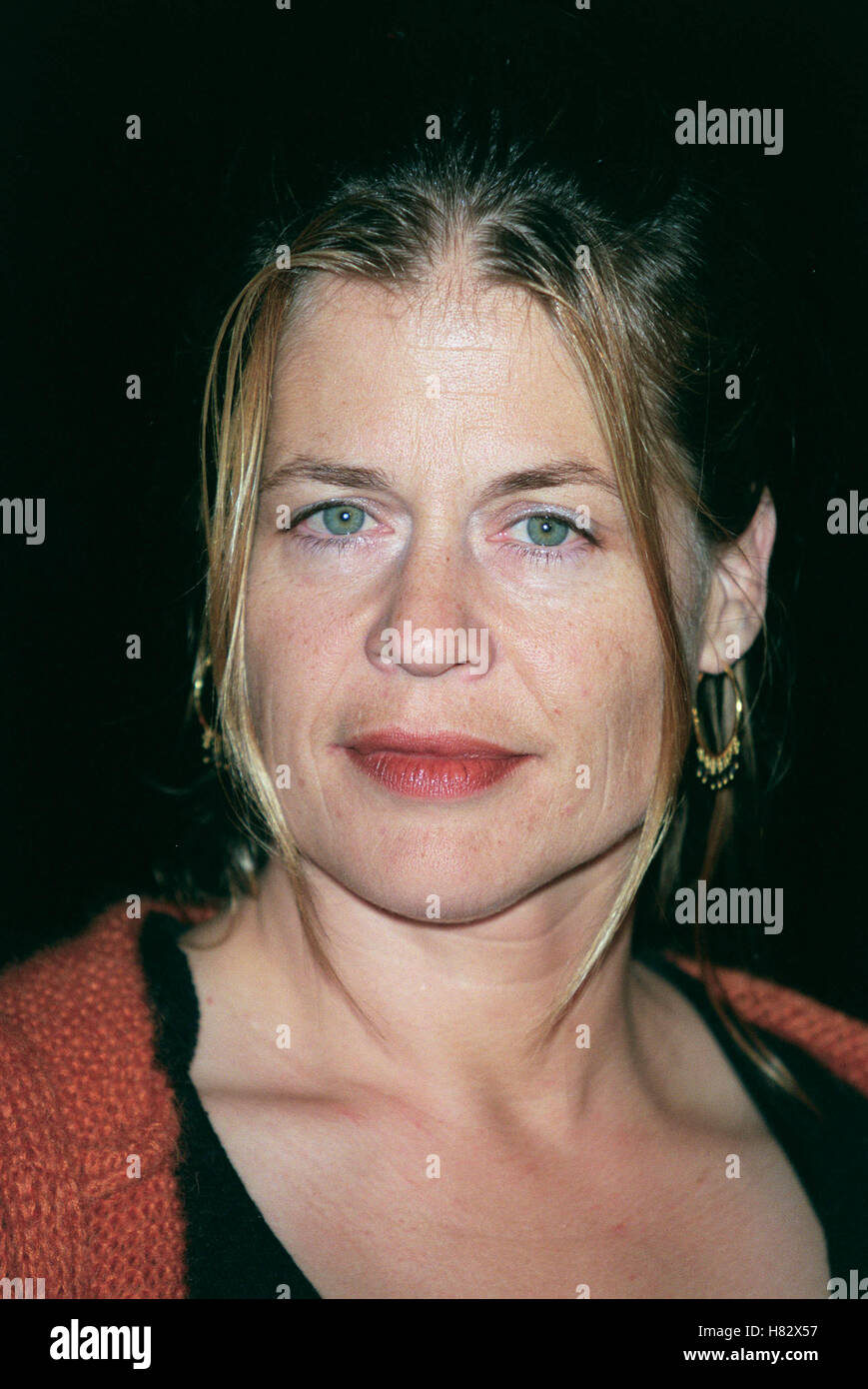 LINDA HAMILTON 