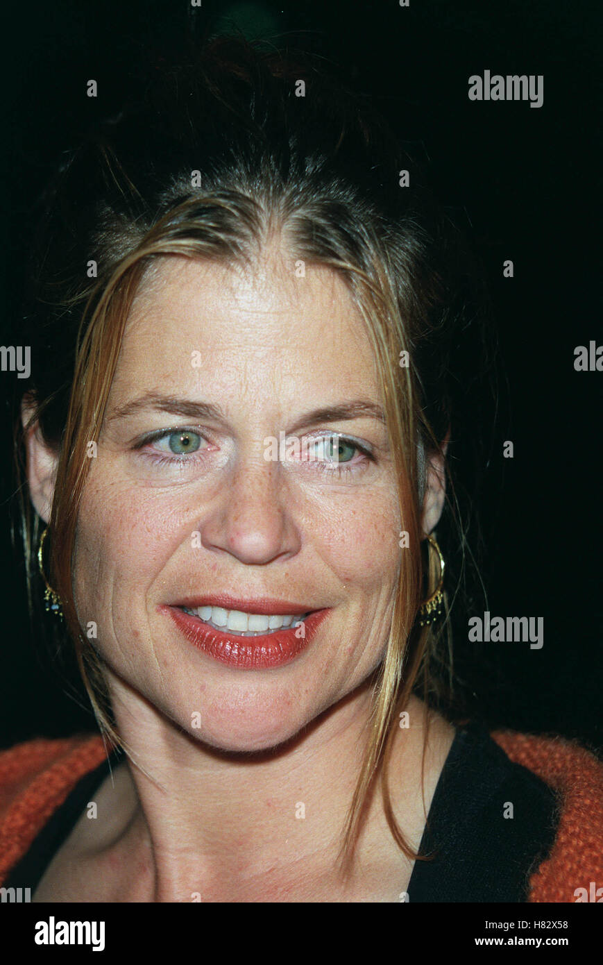 LINDA HAMILTON "Was lernen Mädchen" LA PREMIER HOLLYWOOD LA USA 10. Oktober 2001 Stockfoto