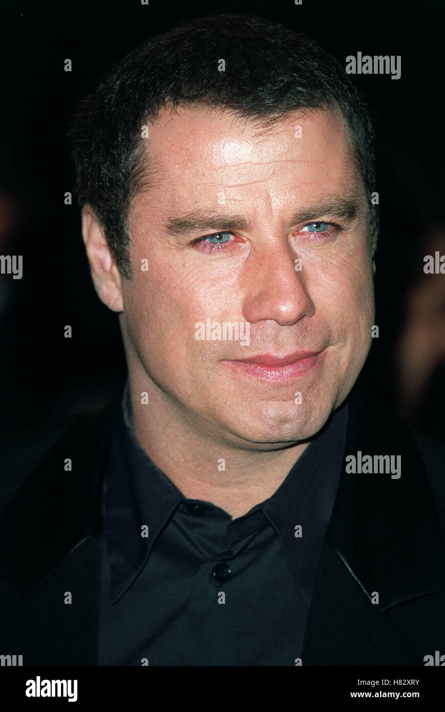 JOHN TRAVOLTA "Inländische Störung" PREMIER LA USA 30. Oktober 2001 Stockfoto