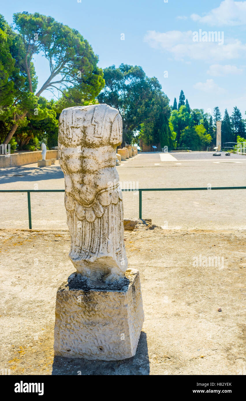 Die schlecht erhaltenen punischen Statue in archäologischen Stätte von Karthago, Tunesien. Stockfoto