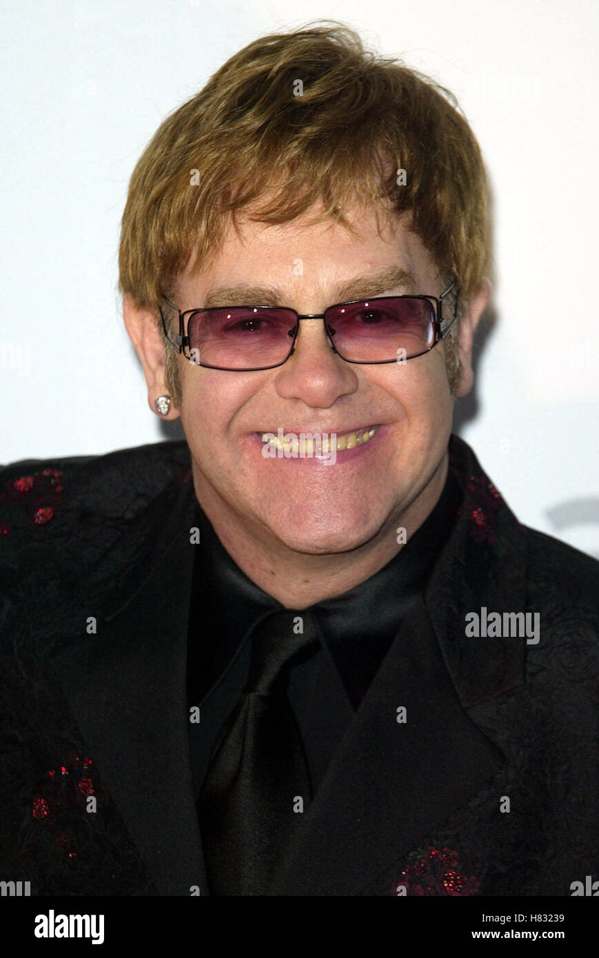 SIR ELTON JOHN CANNES FILM FESTIVAL CANNES CANNES Frankreich 23. Mai 2002 Stockfoto
