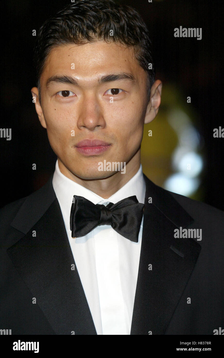 RICK YUNE sterben ein weiterer Tag (JAMES BOND) PREMIERE Londoner ROYAL ALBERT HALL LONDON ENGLAND 18. November 2002 Stockfoto