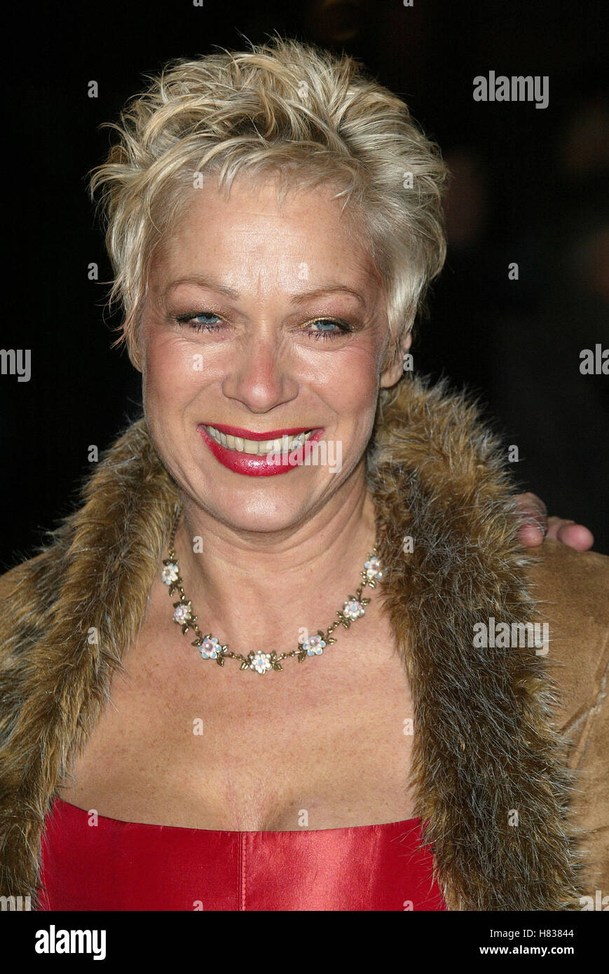 DENISE WELCH TV-MOMENT des Jahres 2002 das ROYAL OPERA HOUSE LONDON ENGLAND 8. Dezember 2002 Stockfoto