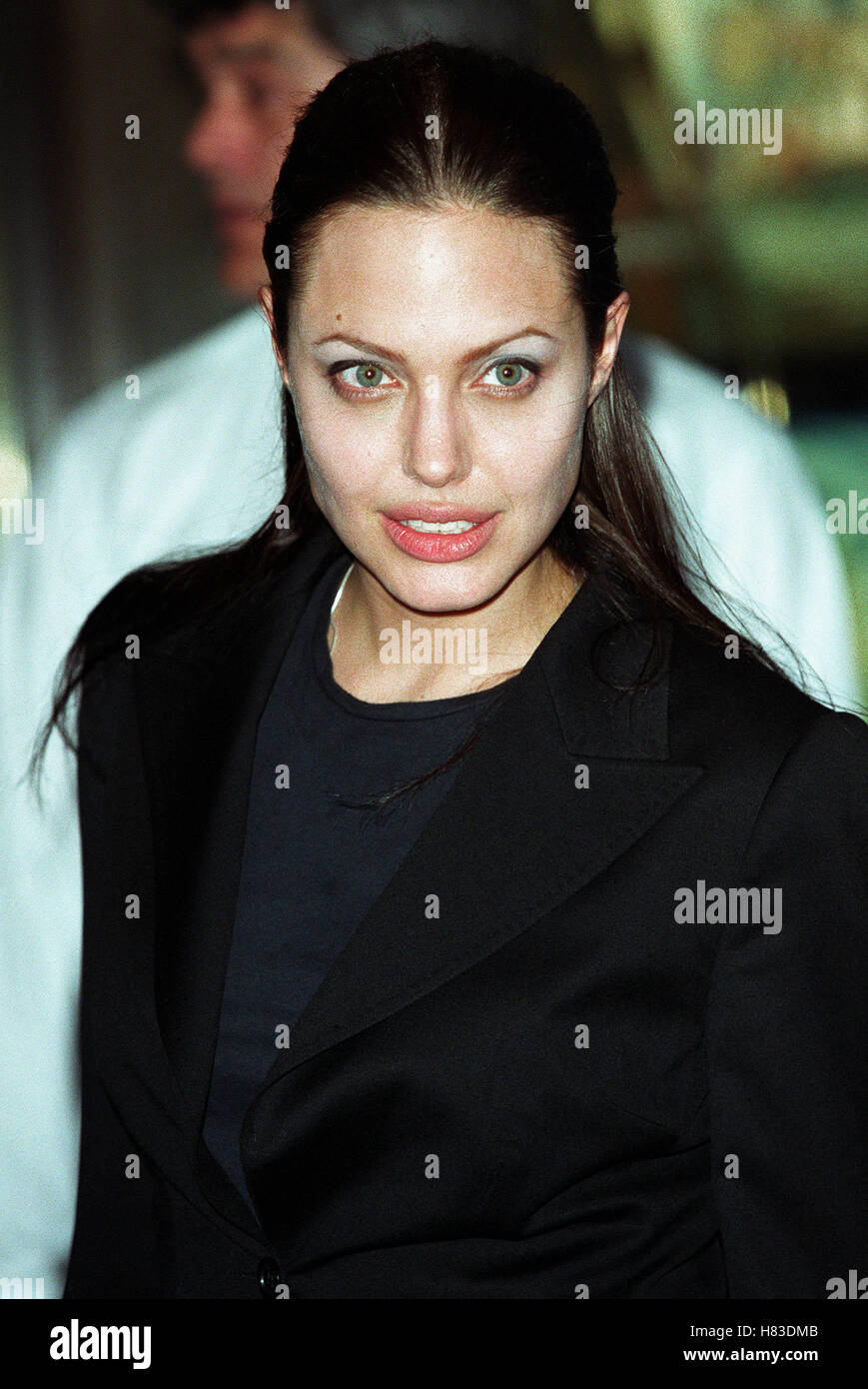 ANGELINA JOLIE 'TOMB RAIDER' LONDON PREMIER KINROSS Schottland 1. Juli 2001 Stockfoto